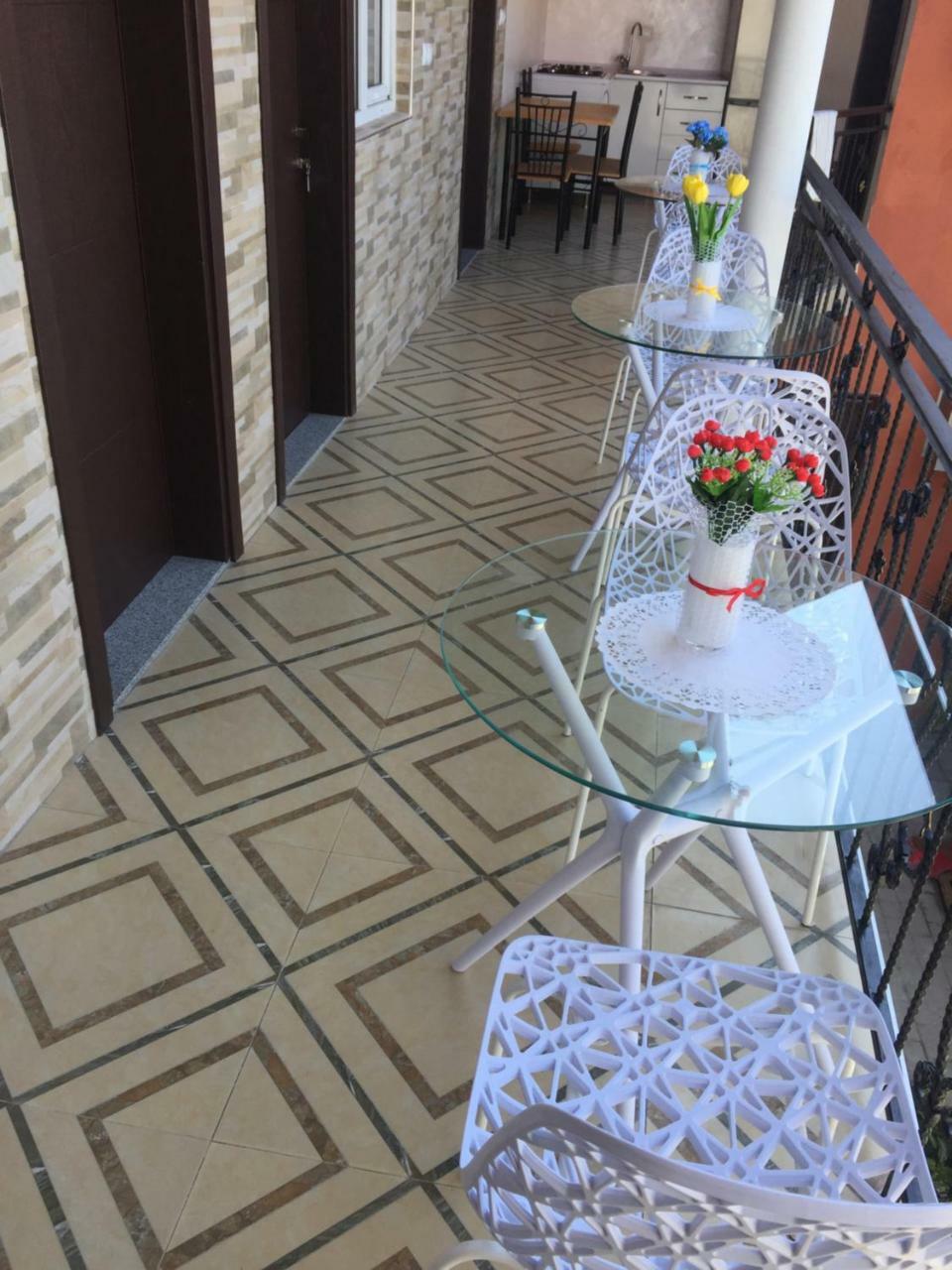 Nikas Guest House Batoumi Extérieur photo