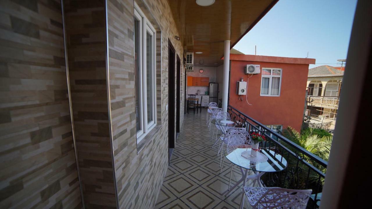 Nikas Guest House Batoumi Extérieur photo