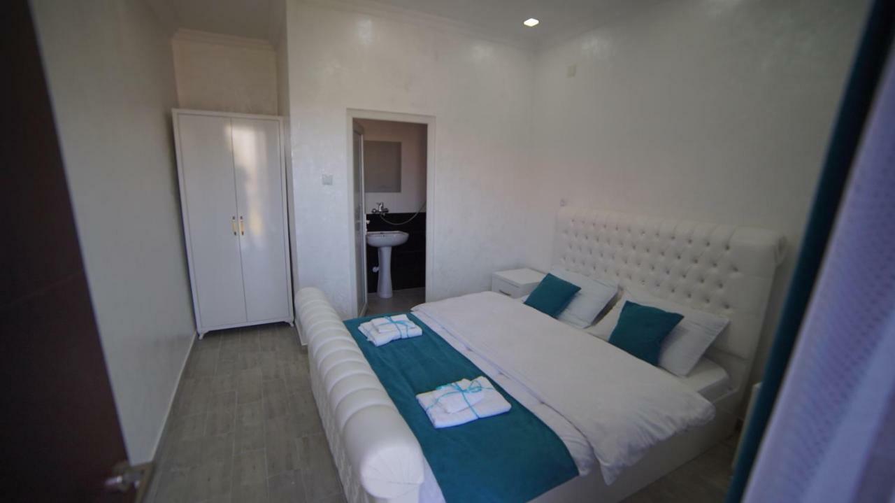 Nikas Guest House Batoumi Extérieur photo
